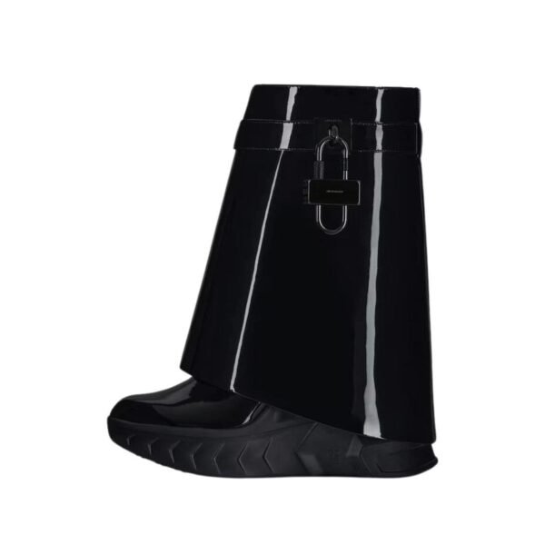 GIVENCHY SHARK LOCK BIKER ANKLE BOOTS IN PATENT LEATHER - Image 2