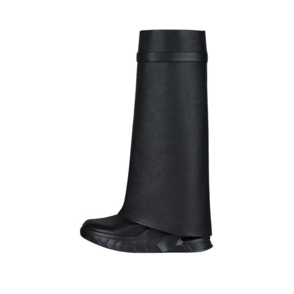 GIVENCHY SHARK LOCK BIKER ANKLE BOOTS IN GRAINED LEATHER - Image 3